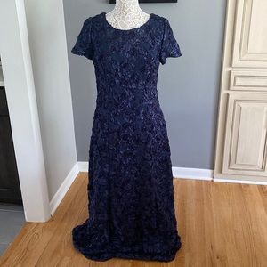 Alex Evenings Size 14 beautiful evening gown